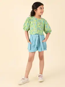 Fabindia Girls Round Neck Puff Sleeves Printed Cotton Top with Shorts