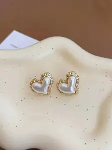 VAGHBHATT Stainless Steel Beaded Heart Shaped Studs