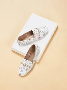 Forever Glam by Pantaloons Printed Round Toe Ballerinas