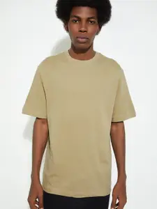 max URB_N Round Neck Extended Sleeves Cotton T-shirt