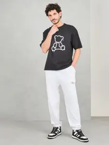 Styli Men Minimal Pocket Print Oversized Joggers