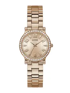 GUESS Women Textured Dial & Stainless Steel Bracelet Style Straps Analogue Watch GW0686L3