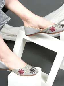 Anouk Embellished Mojaris