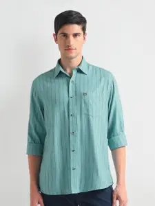 Arrow Sport Slim Fit Vertical Stripes Opaque Twill Weave Cotton Casual Shirt