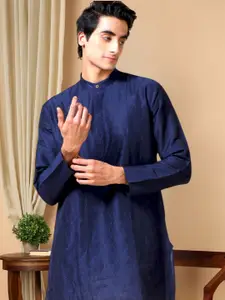 TATTVA Ethnic Motifs Embroidered Mandarin Collar Thread Work Straight Kurta