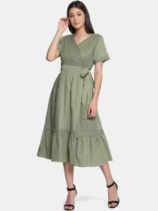 HRITIKA V-Neck Short Sleeves Thread Work A-Line Kurta