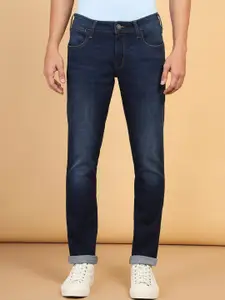 Wrangler Men Skanders Slim Fit Low-Rise Light Fade Stretchable Jeans