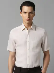 Louis Philippe Classic Fit Spread Collar Formal Shirt