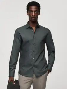 MANGO MAN Coolmax Slim Fit Opaque Smart Casual Shirt