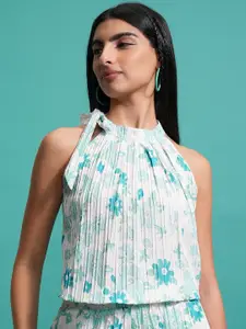 Tokyo Talkies Floral Printed Halter Neck Top With Shorts Co-Ords