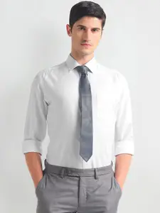 Arrow Men Slim Fit Opaque Formal Shirt