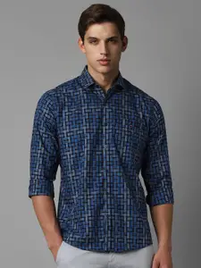 Louis Philippe Sport Men Slim Fit Opaque Checked Casual Shirt