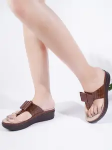 SHUZ TOUCH Textured Open Toe Comfort Heels