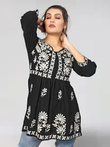 Winza Designer Floral Print Top