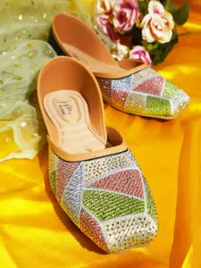 JM Looks Women Colourblocked Mojaris