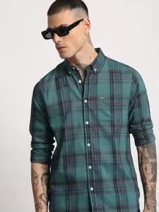 THE BEAR HOUSE Men Checked Slim Fit Button-Down Collar Casual Shirt