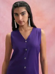 Vishudh Purple V-Neck Sleeveless Straight Kurta
