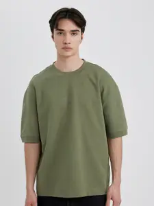 DeFacto Round Neck Drop Shoulder Sleeves T-shirt