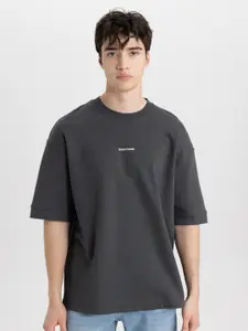 DeFacto Round Neck Drop-Shoulder Sleeves T-shirt