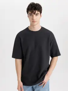 DeFacto Round Neck Drop Shoulder Sleeves T-shirt