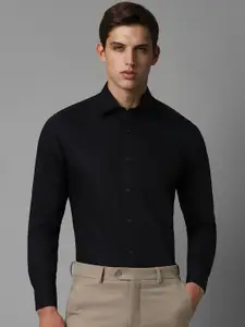 Louis Philippe Classic Fit Cotton Formal Shirt