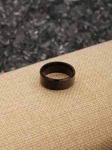 Jazz and Sizzle Men Band Finger Ring