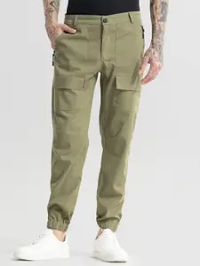 Snitch Men Green Smart Mid-Rise Joggers