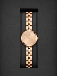 Daniel Wellington Women Embellished Bracelet Style Straps Analogue Watch DW00100720K