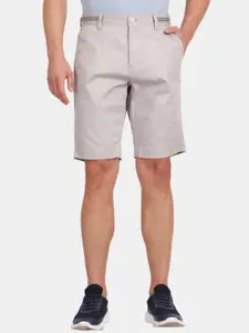 t-base Men Mid-Rise Shorts