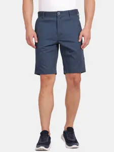 t-base Men Mid-Rise Shorts