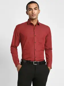 Peter England Slim Fit Tartan Checks Spread Collar Long Sleeves Formal Shirt