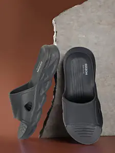 OZZOH Men Textured Sliders