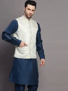 Utsav Fashion Mandarin Collar Long Sleeves Straight Kurta with Pyjamas & Jacket
