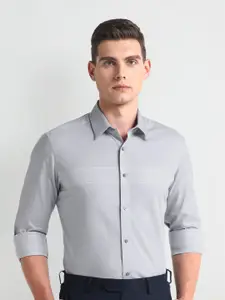 Arrow New York Manhattan Slim Fit Twill Weave Cotton Formal Shirt