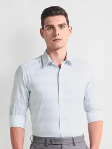 Arrow New York Manhattan Slim Fit Horizontal Striped Twill Weave Cotton Formal Shirt