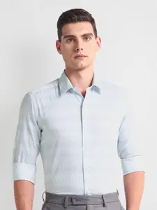 Arrow New York Manhattan Slim Fit Horizontal Striped Twill Weave Cotton Formal Shirt