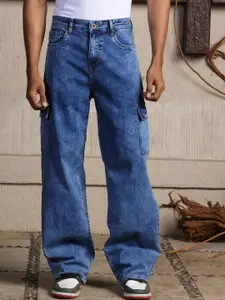 The Roadster Lifestyle Co. Men Relaxed-Fit Clean Look Stretchable Cargo Jeans