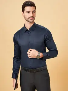 Peregrine by Pantaloons Slim Fit Spread Collar Long Sleeves Formal Shirt
