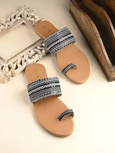 PANAHI Textured One Toe Flats