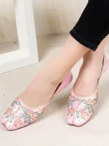 Anouk Embroidered Mojaris