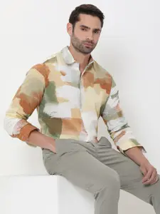 Mufti Slim Fit Opaque Geometric Printed Cotton Casual Shirt