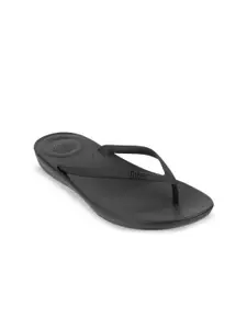 fitflop No Back Strap T-Strap Flats