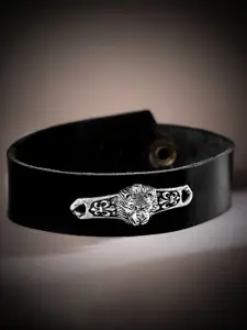 The Roadster Lifestyle Co. Men Black Wraparound Bracelet