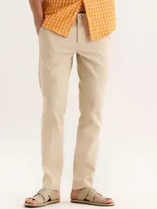 Red Flame Men Mid-Rise Cotton Slim Fit Trousers