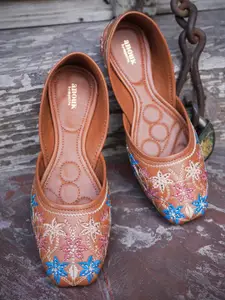 Anouk Embellished Mojaris