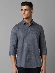 Louis Philippe Sport Geometric Printed Cutaway Collar Slim Fit Cotton Casual Shirt