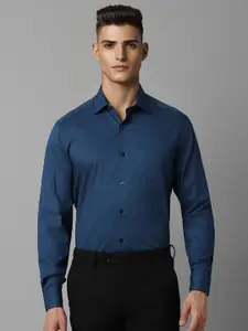 Louis Philippe Textured Cutaway Collar Classic Cotton Formal Shirt