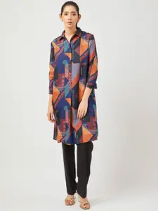Contemponari Abstract Printed Shirt Collar Roll-Up Sleeves Front Button Pathani Kurta