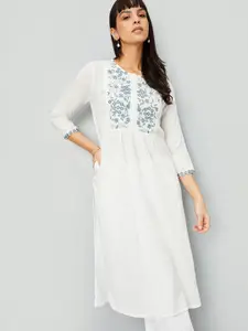 max Floral Round Nek Regular Sleeves Embroidered Kurta