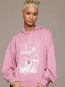 The Roadster Lifestyle Co. Women Printed Hooded Sweatshirt